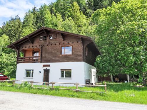 Chalet Chalet L'Etape by Interhome