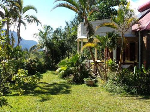Chalet créole à Salazie : gîte familial tout équipé - FR-1-786-31