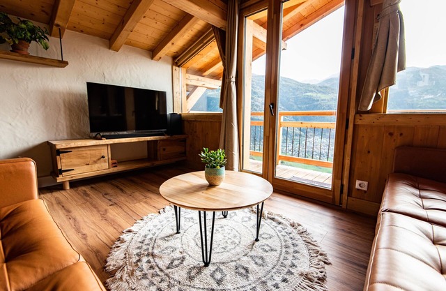 Chalet de Standing face aux montagnes