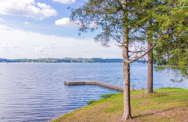 Chalet Deux at Signal Point on the Lake