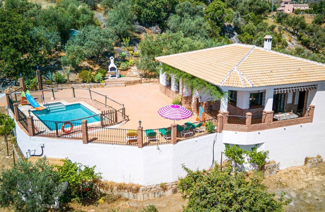 Chalet "El Mirador Del Abuelo" avec piscine privée, 2 terrasses et Wi-Fi