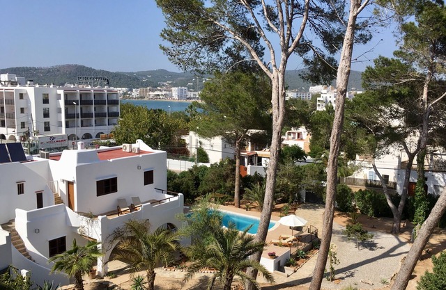 CHALET TORRALBA, Proche de la plage, piscine, vacances tranquilles, WiFi