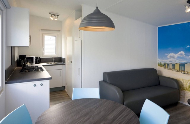 Joli chalet avec micro-ondes, plage accessible à pied