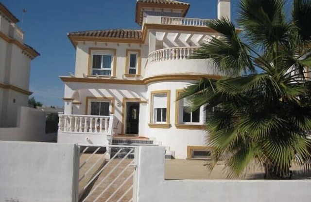 Chalet dans la première ligne de la plage avec une vue magnifique sur l'océan