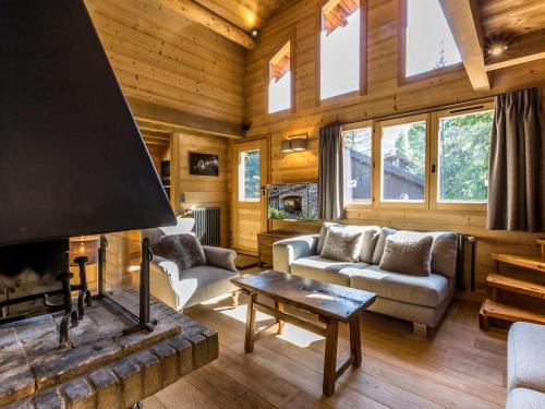 Chalet indépendant haut de gamme avec cheminée, grande terrasse, proche des pistes à Val-d'Isère - FR-1-694-6