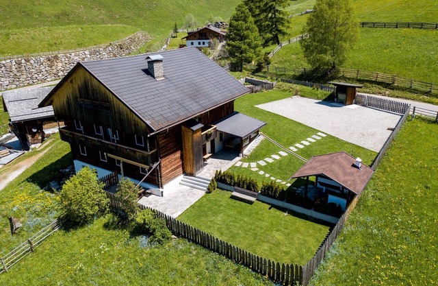 Chalet "Kasern" avec vue sur les montagnes, terrasse privée et Wi-Fi