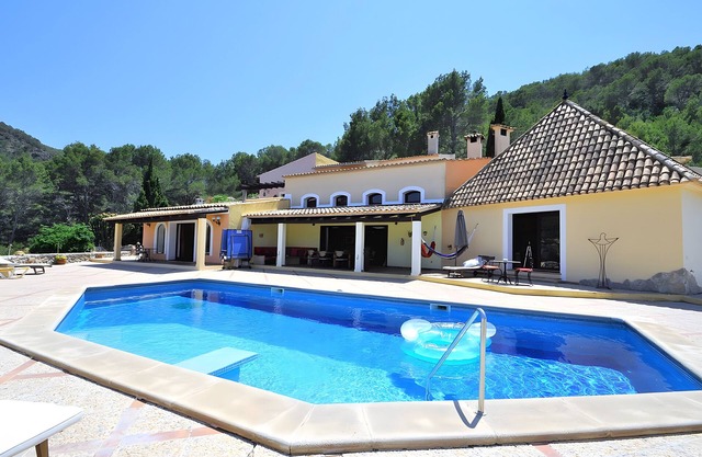 Chalet "La Perla Negra" avec piscine privée, jardin privé et Wi-Fi