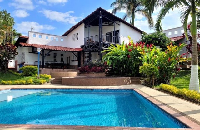 CHALET LA PROMESA