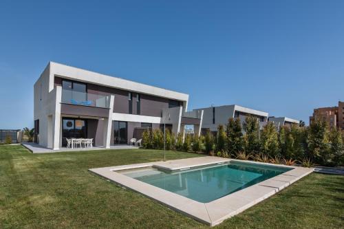 Chalet Las Marismas 8 - Playa de los Haraganes HCHM8P00