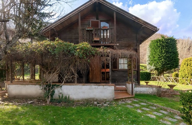 Chalet "Le Betulle" with Private Terrace, Private Garden & Private Balcony