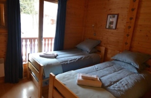 Chalet Le Cochon Noir independant chalet 3km de Morillon telecabine, belle vue