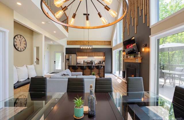 Chalet Le Silverson, Chalet Le Silverson | Hot tub | Fireplace | Game Room