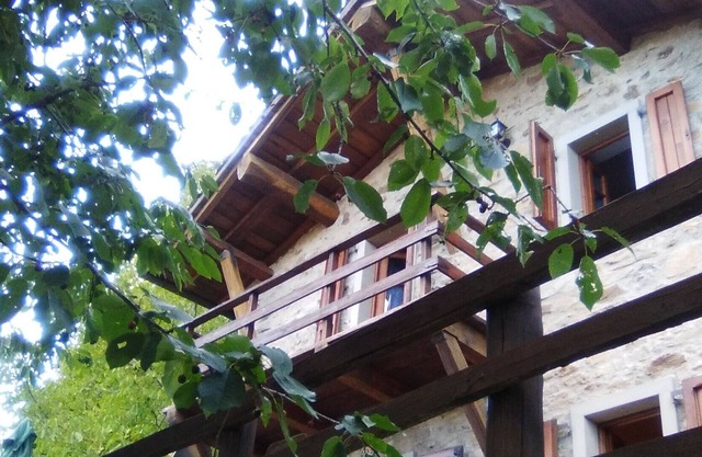 Chalet Luisella. Jolie maison en pierre entièrement refaite et bien meublée