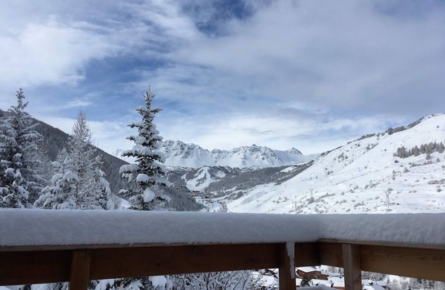 Chalet sur les hauts de Ste Marie - vue imprenable