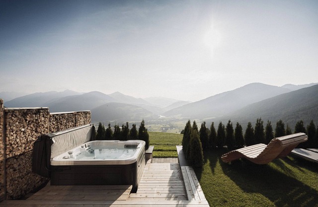 Chalet "Rueper Hof Dolomit" avec vue sur la montagne, terrasse privée et Wi-Fi