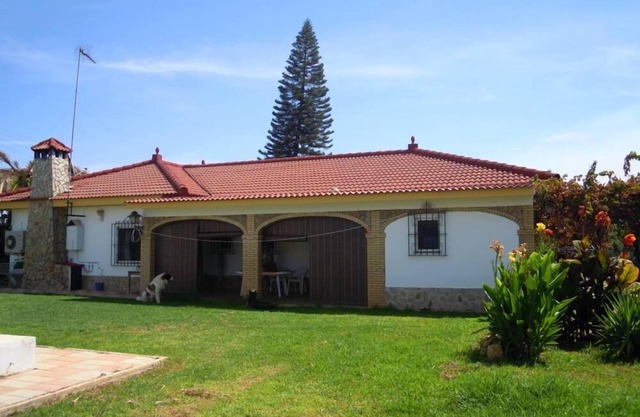 Chalet de standing - 180m2 - typiquement sévillain