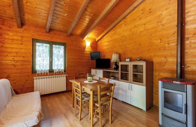 Chalet Scoiattolo avec vue sur les montagnes et terrasse
