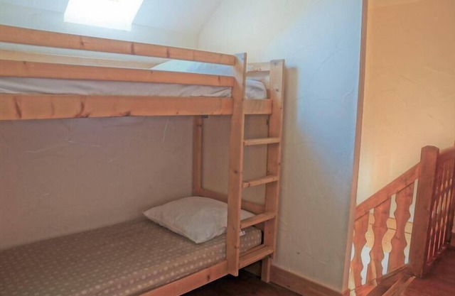 Chalet, vue montagne, terrasse, cheminée ou poêle à bois, télévision, casier à ski, 110m², Pra Loup
