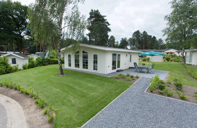 Chalet with 2 bedrooms and patio