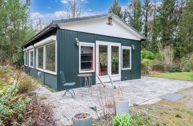 Chalet avec grand jardin et mare aux canards