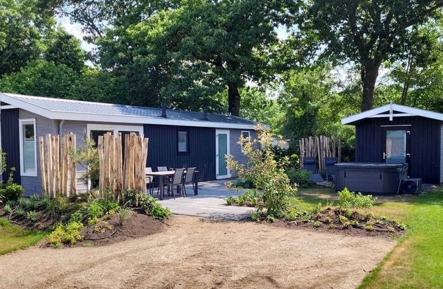 Chalet with spa on the Veluwe