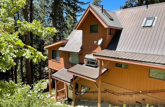 Chalet Yosemite