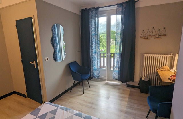 Chambre Indépendante Avec Cabine de Douche