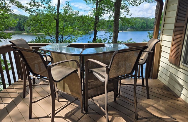 Chandler Lake Retreat - Charming 3-bedroom house in marvelous Traverse City