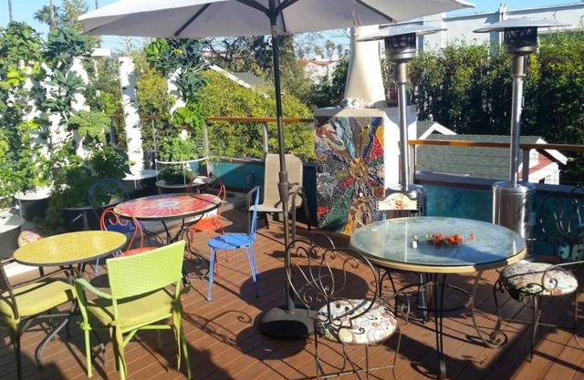 Emplacement idéal à West Beach! Marchez / faites du vélo partout! Unité au sol 1-BR