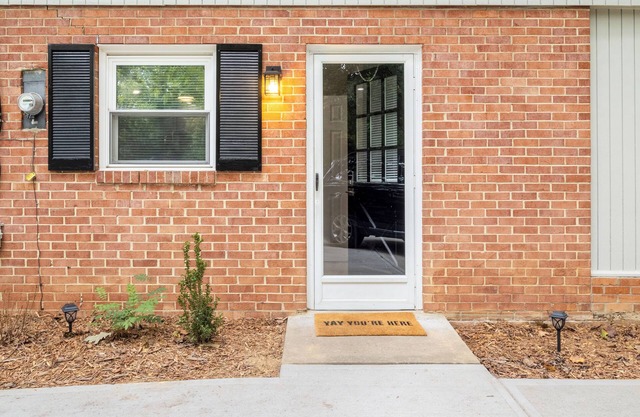 Chapel Hill Nature Retreat with Room for the Entire Family