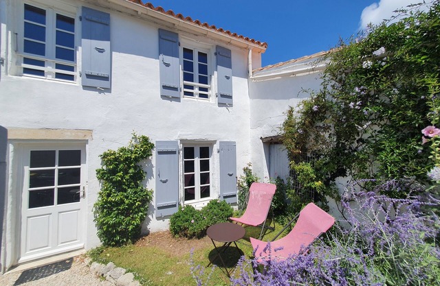Charme et confort dans une maison rétaise