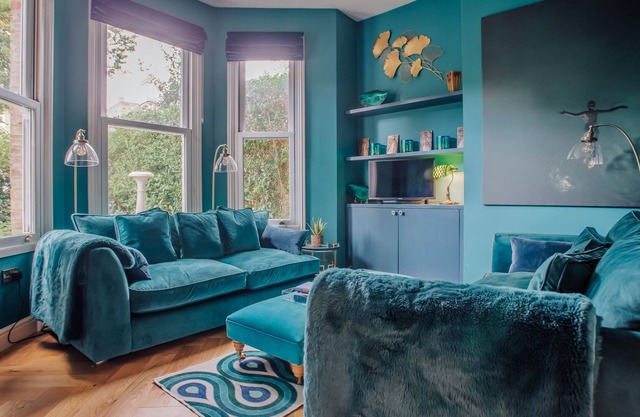 Character 1 bedroom apartment with garden & parking