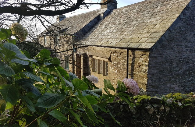 Caractère du 14ème siècle Cottage n ° Trebarwith Stand Beach, 8 couchages dans 4 chambres