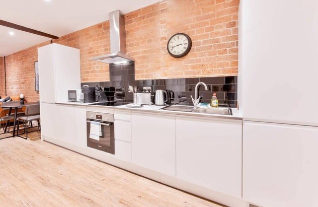 Stunning 2 Bed Apartment in Burton-on-Trent