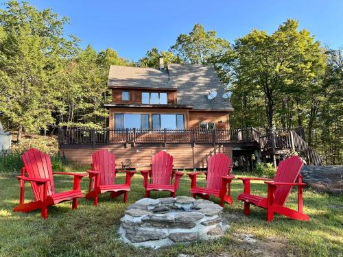 Charlemont Chalet - A 15 Acre Private Retreat