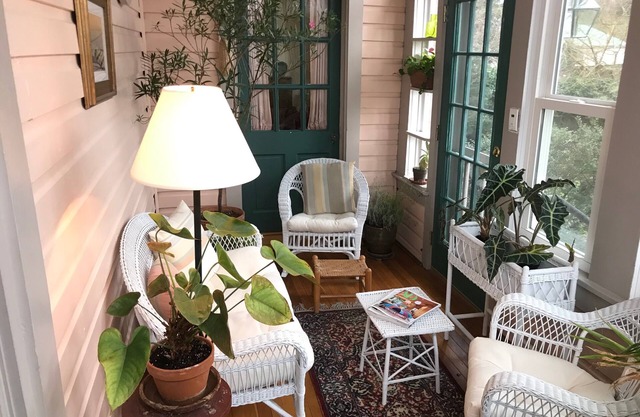 Charles Bass House Bed & Breakfast
