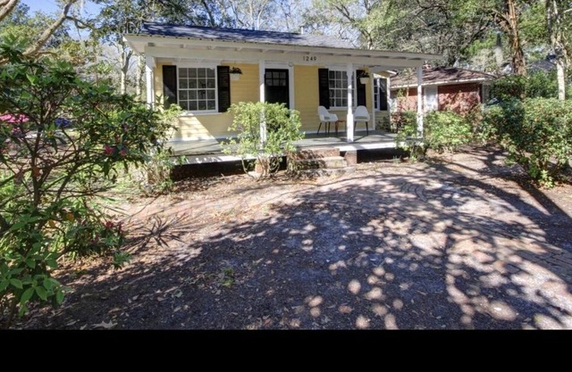Charleston Cottage