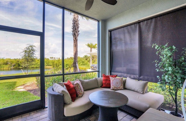 Charlotte County Condo 5895 - Relax & Golf Paradise