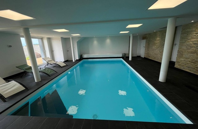Charlotte ty-touz, gîte avec piscine intérieure,chauffée et privative