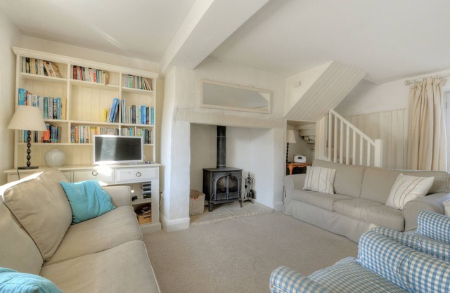 Charm Cottage