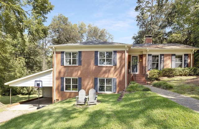 Charm of SouthPark - 5 Bedrooms - 1 of a Kind Lot!