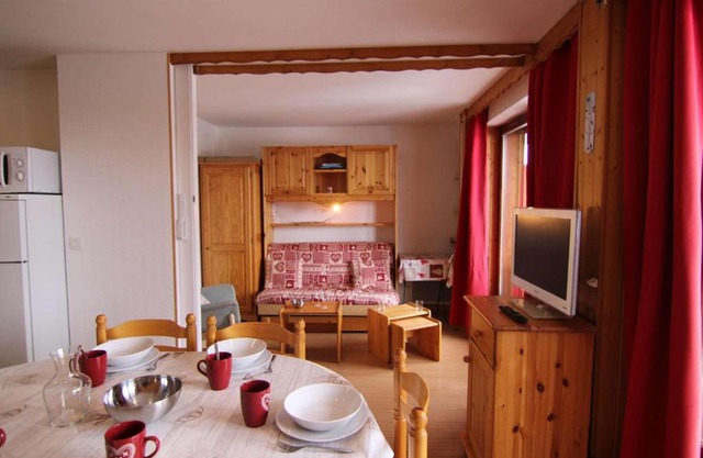 Charmant 2 Pièces Cabine aux Saisies - Rez-de-Chaussée, Balcon, 6 Pers. - Commerces à Proximité - FR-1-594-68