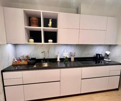 Charmant Appartement entier dans maison individuelle -2 chambres - 2 à 4 personnes - à 200 metres de Monaco - 4 minutes Du Casino et de la Gare