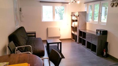 Charmant studio à Saint-Ay, 25 m², avec vue sur le jardin
