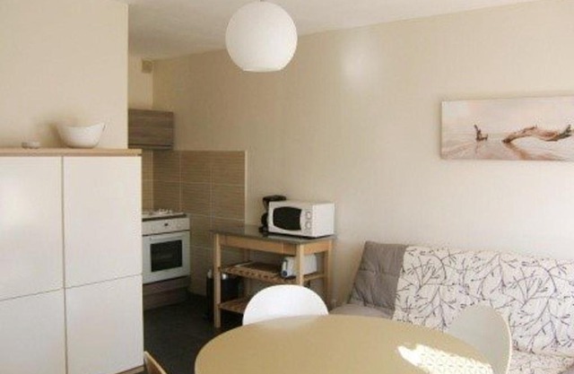 Charmant T2 avec terrasse et parking privé, proche plage, capacité 4 personnes - Marseillan - FR-1-326-495