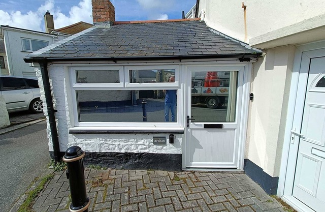 Charming 1-Bed Cottage in Mullion