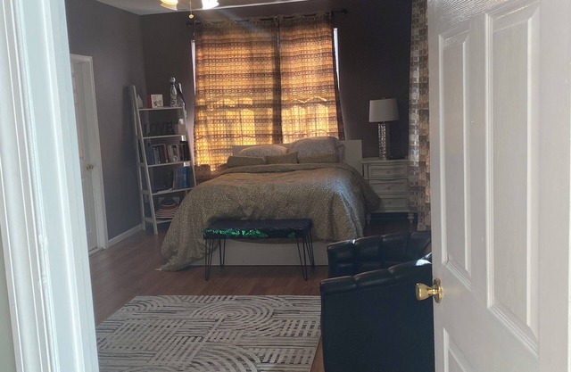 Charming 1-bedroom with br in a house with WiFi, AC in peaceful Jackson Township