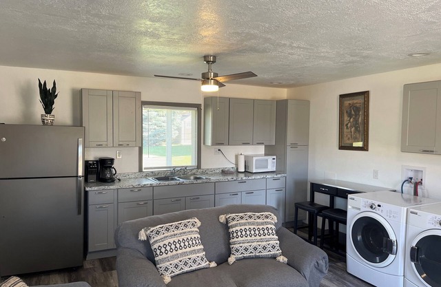 Charming 1-bedroom apartment in serene Lava Hot Springs.