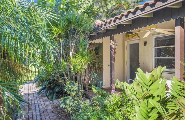 Charming 1-bedroom villa with AC, WiFi in amazing Hillsboro Beach