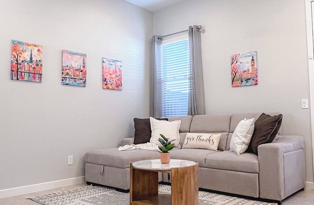 Charming 1-bedroom in Litchfield Park with peloton, WiFi, & many amenities!